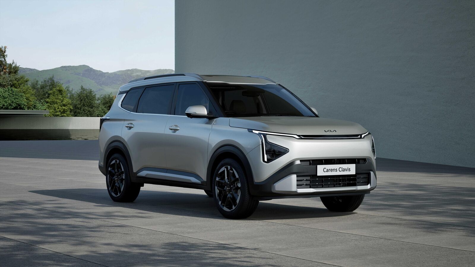 Kia Carens Clavis & Clavis EV secure over 21,000 bookings since launch