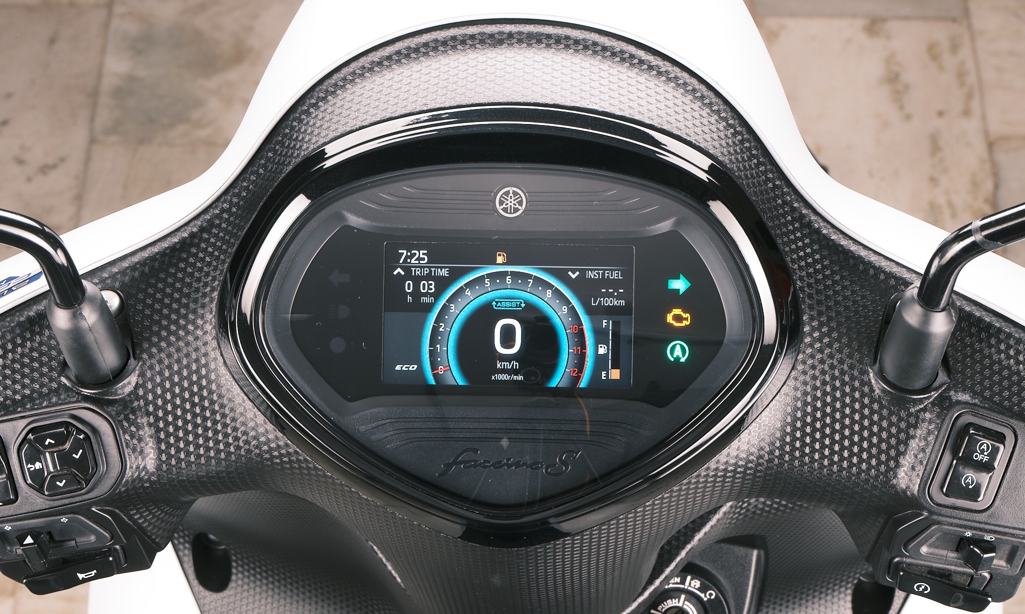 The 2025 Yamaha Fascino 125 gets a TFT console with turn-by-turn navigation, which uses Google Maps 2025 Yamaha Fascino 125 Console
