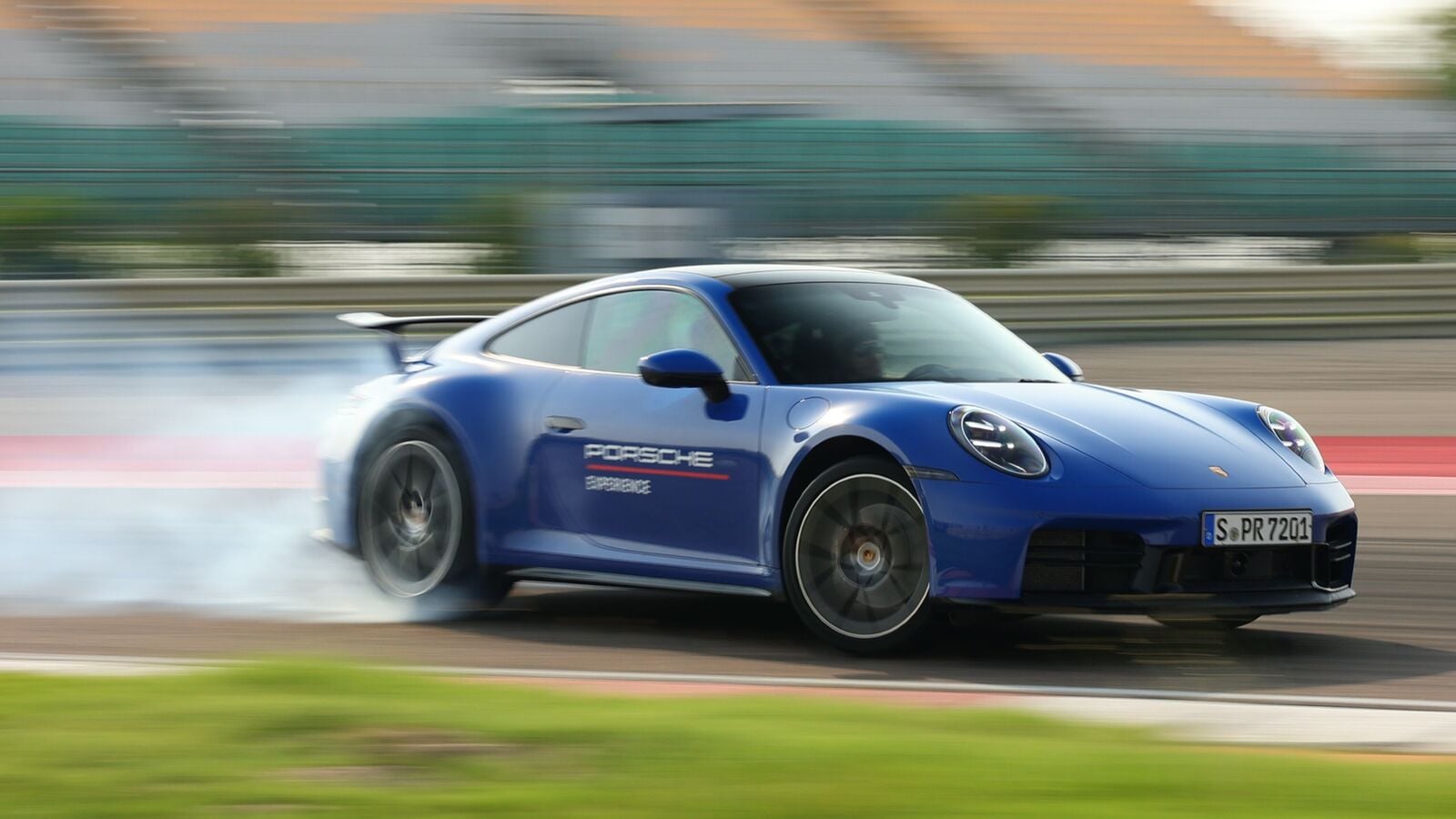 Porsche World Road Show Experience: Track Spectacle