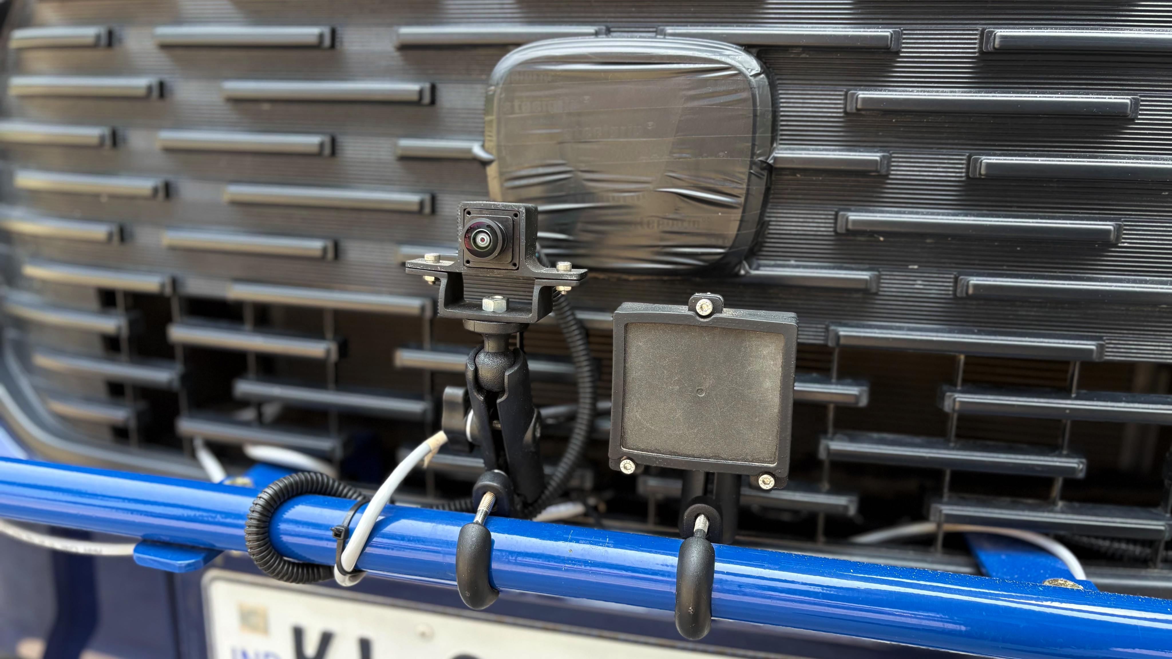 The QUAD prototype uses an array of cameras and 4D radar systems to address challenges related to the Indian driving scenario. The move to L3 & L4 systems will require a strong planning algorithm, which will then prompt the control algorithm - actuate, brake or steer Quest Global QUAD Prototype