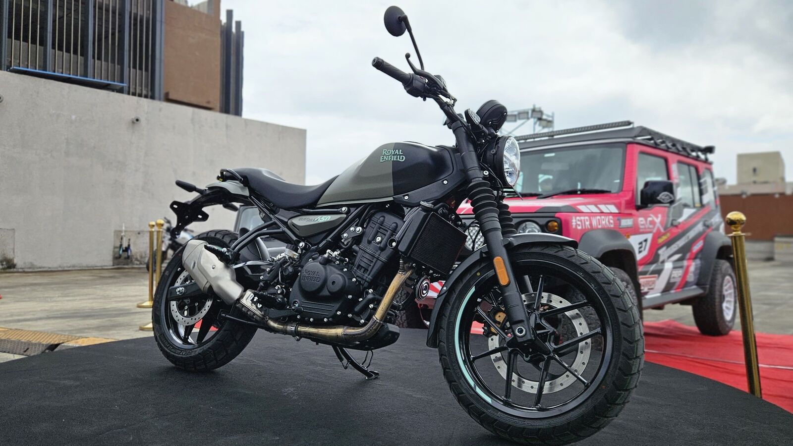 Royal Enfield Guerrilla 450 gets new 'Shadow Ash' colour option at  ₹2.49 lakh