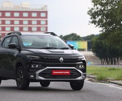 The 2025 Renault Kiger, starting at ₹6.29 lakh, gets several cosmetic changes, while the specifications of the sub 4m SUV remain the same.
(Mohd Nasir for HT Auto)