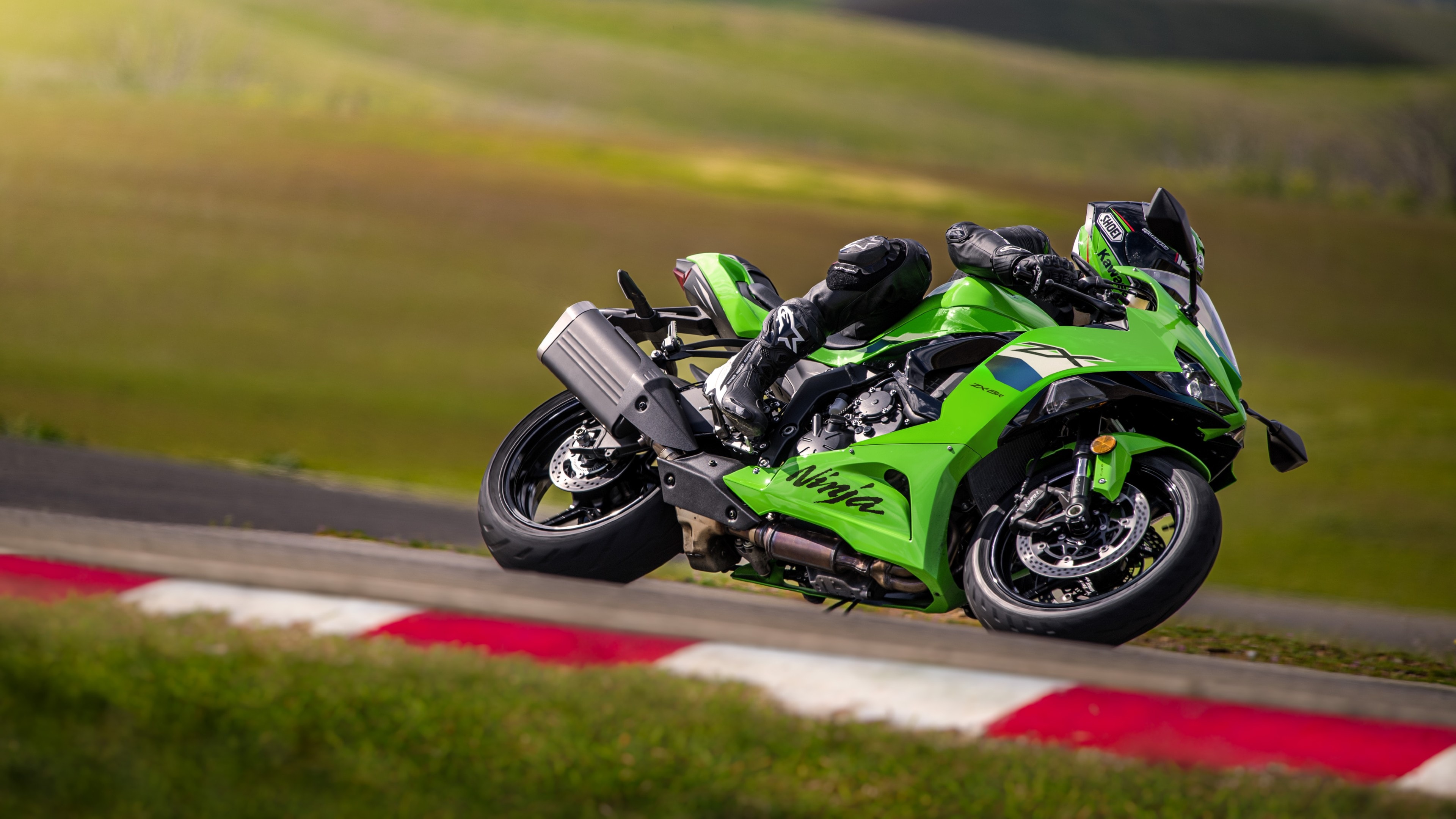 2026 Kawasaki Ninja ZX-6R launched in India, priced at