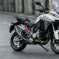 Here is your quick check on the biggest developments in the world of automobiles.