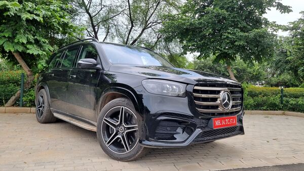 This isn’t just another luxury SUV—it’s a declaration of what modern luxury, performance, and engineering prowess look like when woven together with precision.