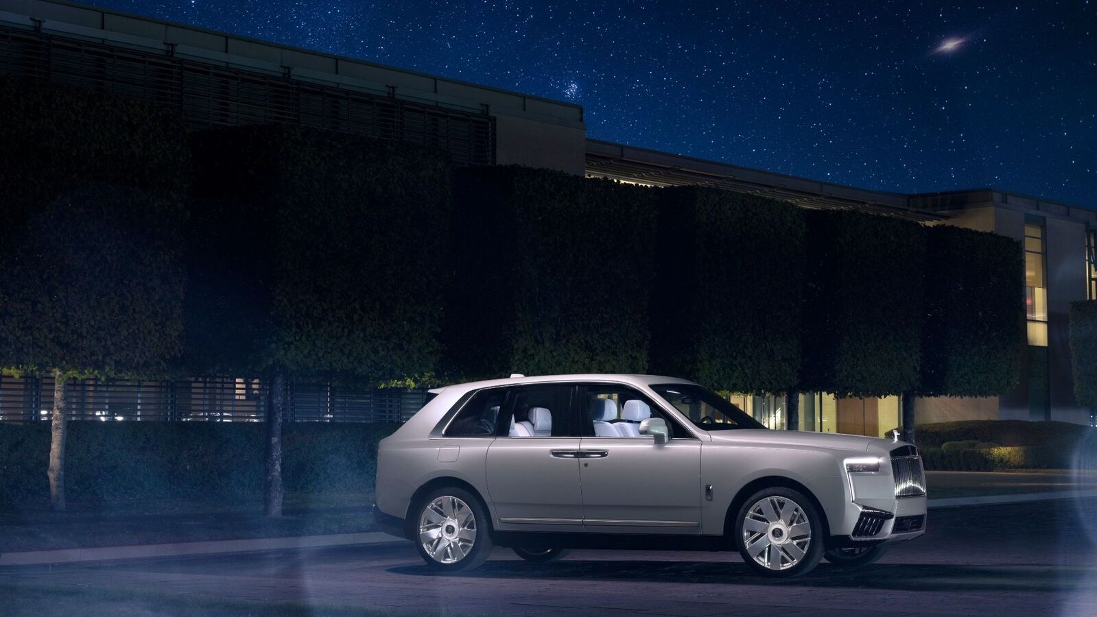 This bespoke Rolls-Royce Cullinan Cosmos will take you on an intergalactic ride; Check it out…