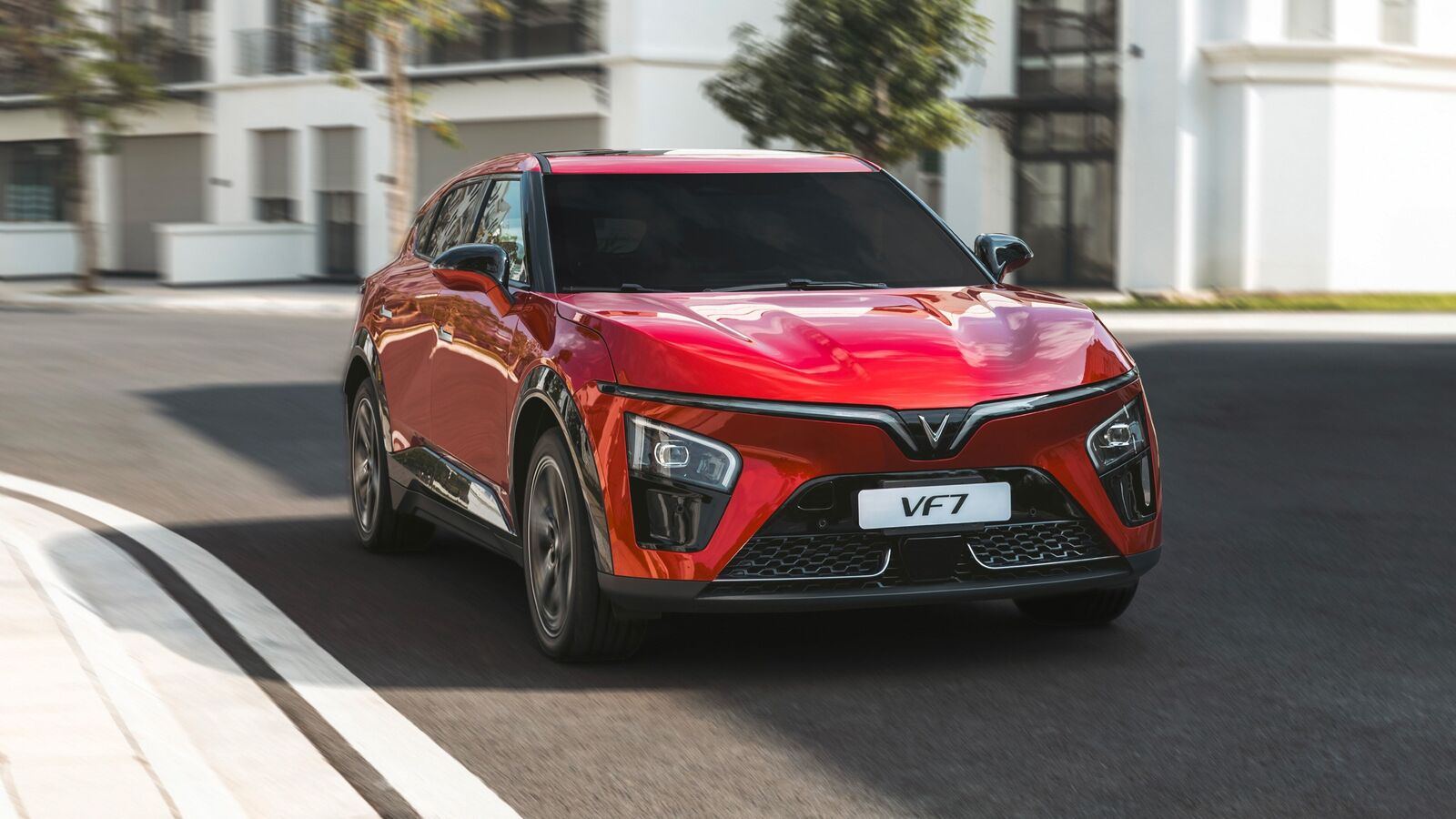 Vinfast VF7 draws your attention? What does each variant get here