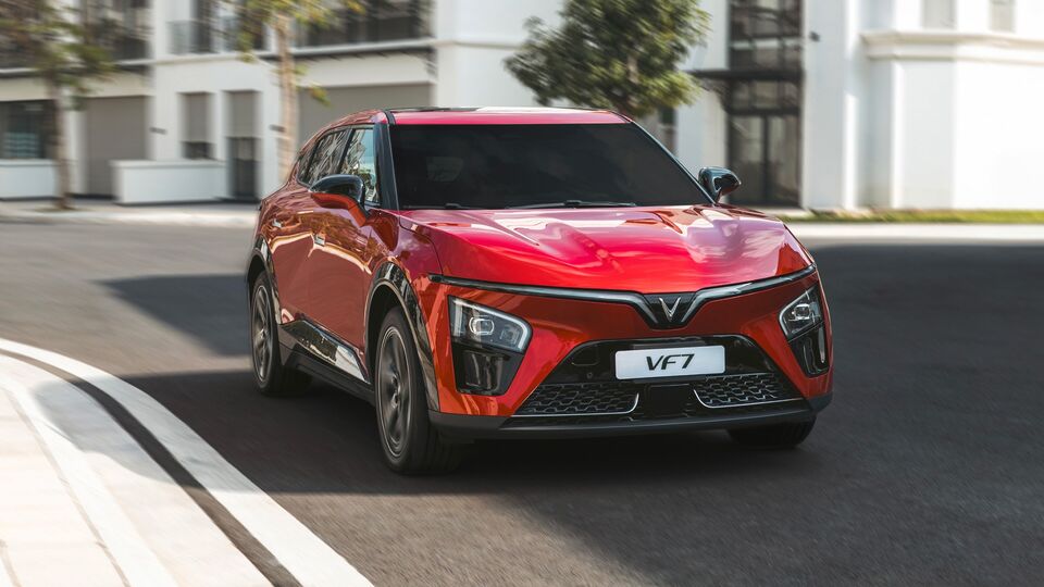 VinFast VF7 