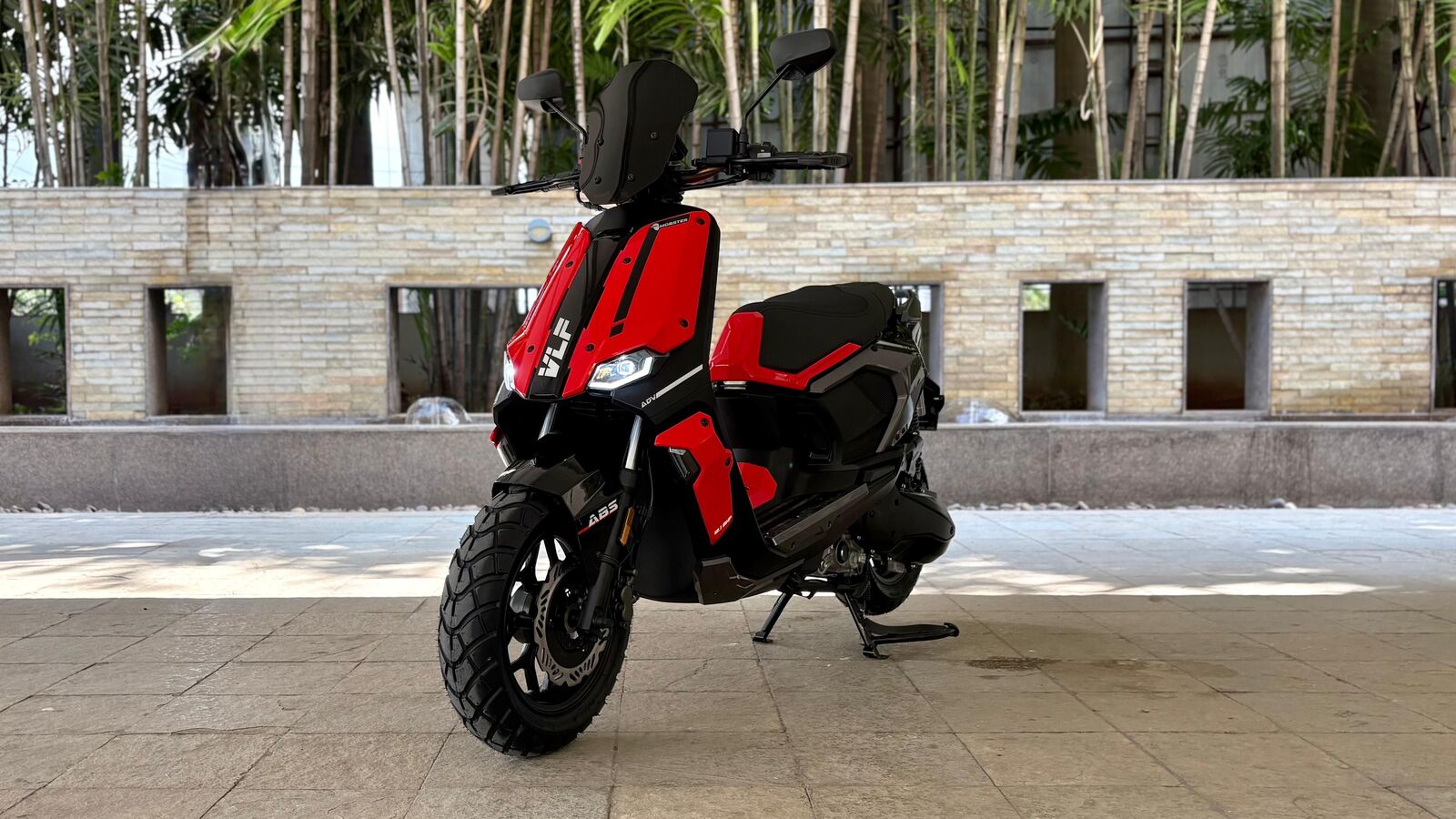 VLF Mobster 135 bags 1,000 bookings in 48 hours