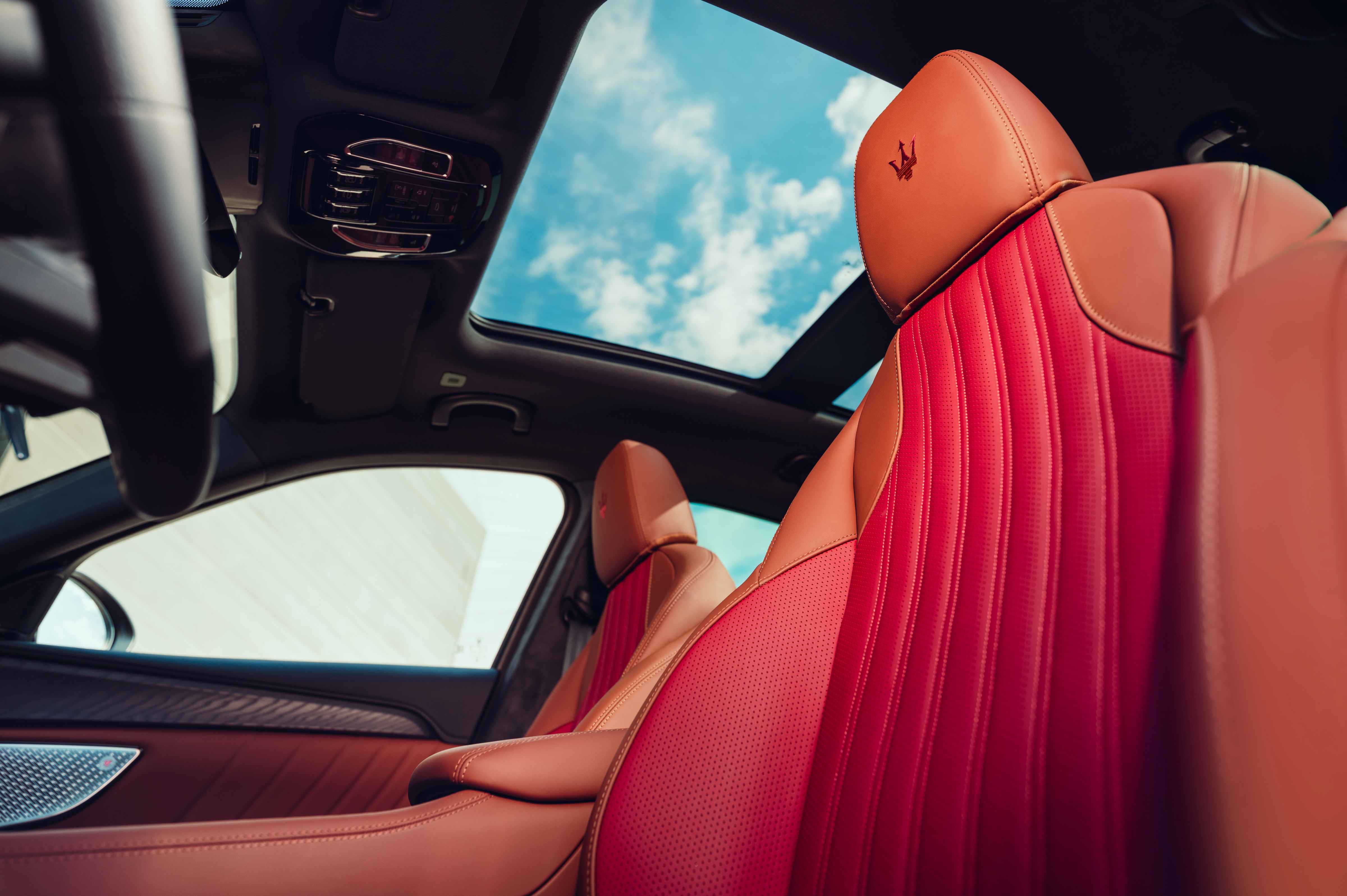 The Maserati Grecale Tributo Il Bruciato gets a very iconic-looking interior. Maserati Grecale
