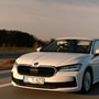 The record was set using a completely standard Skoda Superb 2.0 TDI, no performance tweaks, no exotic modifications. The car used was the Essence trim, powered by a 2.0-litre four-cylinder diesel engine producing 148 bhp and 360 Nm of torque, paired with a seven-speed DSG gearbox.