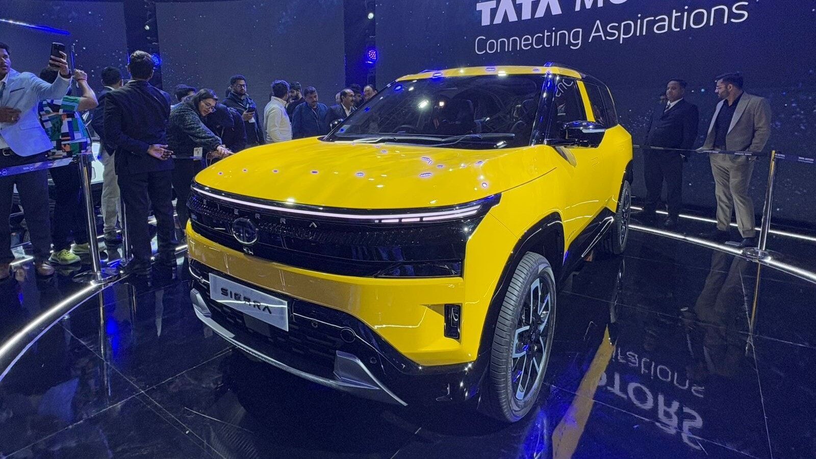 Confirmed: Tata Sierra to return on November 25; what to expect? Confirmed: Tata Sierra to return on November 25; what to expect?