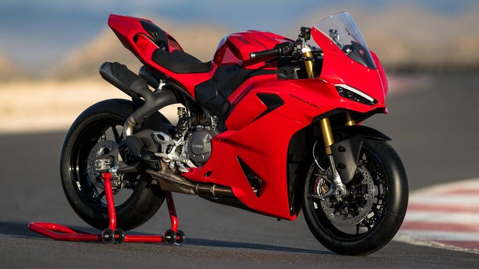  2025 Ducati Panigale V2