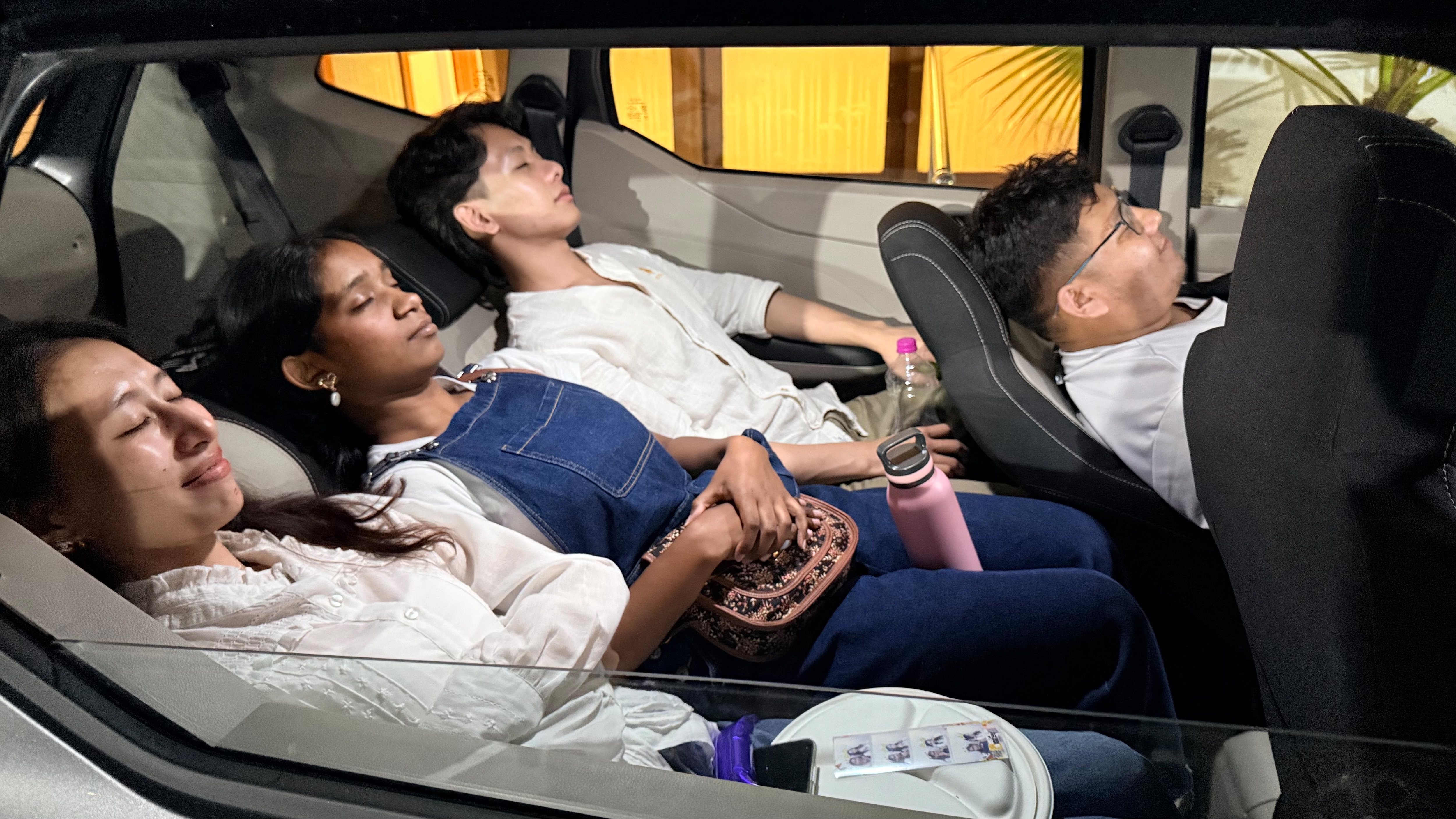 7 passengers can sit comfortably in Renault Triber. renault triber