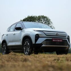 The Tata Harrier EV looks identical to its ICE counterpart, barring minor changes.