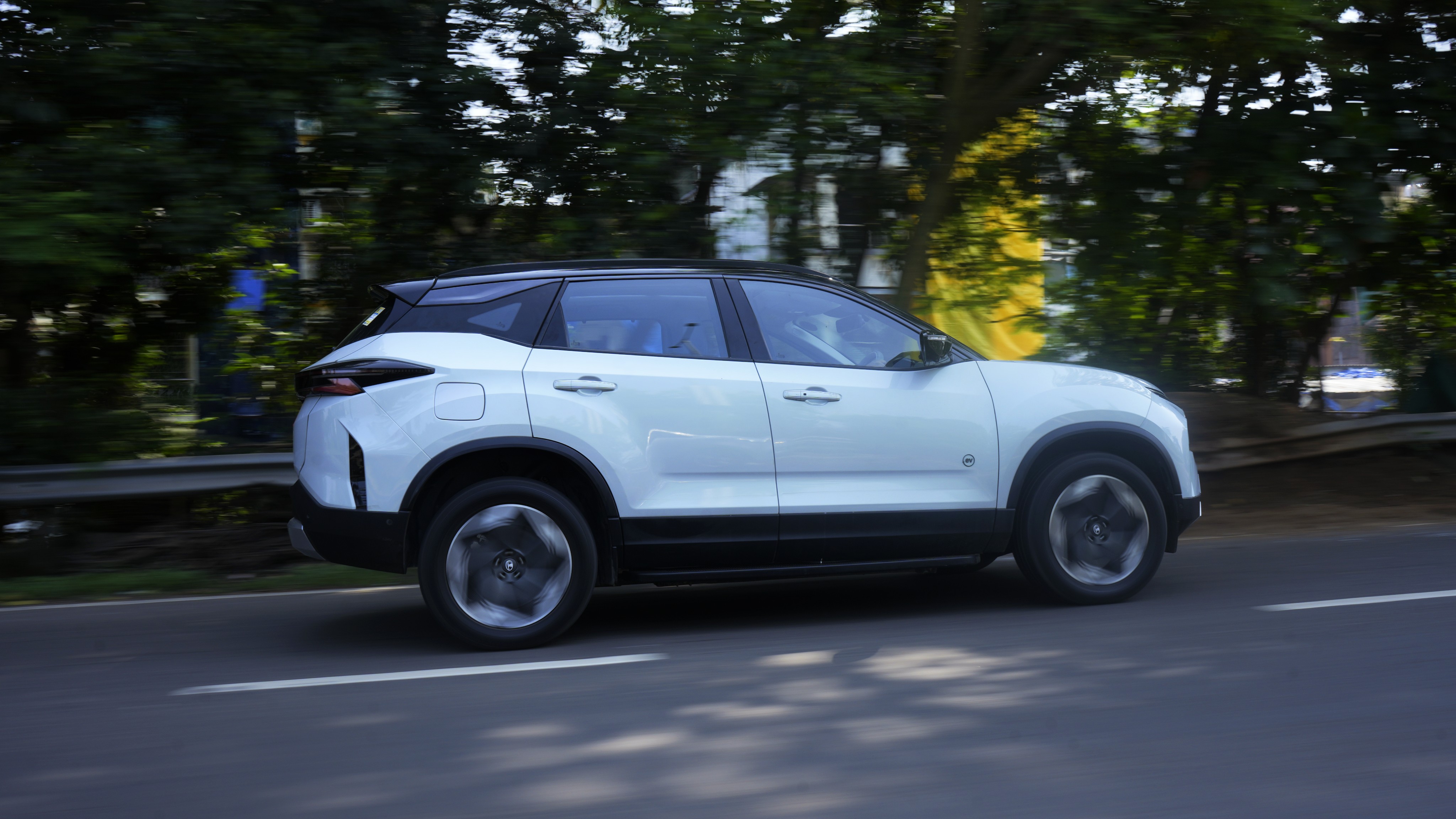  Tata Harrier EV