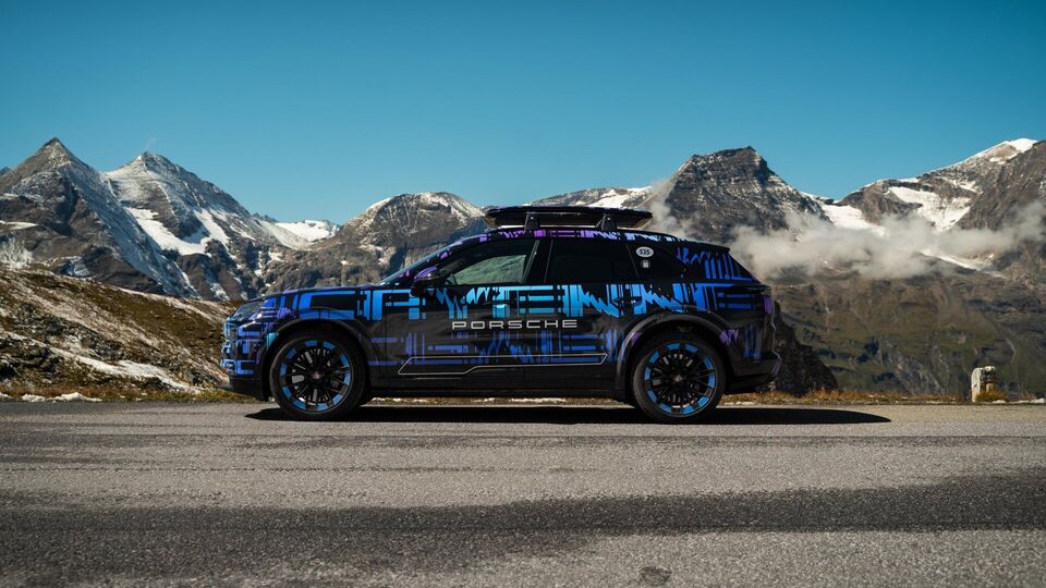 Porsche Cayenne EV