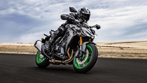 Kawasaki Z1100 takes flagship supernaked status in India: Key