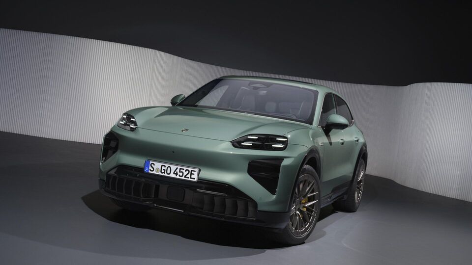 Porsche Cayenne EV