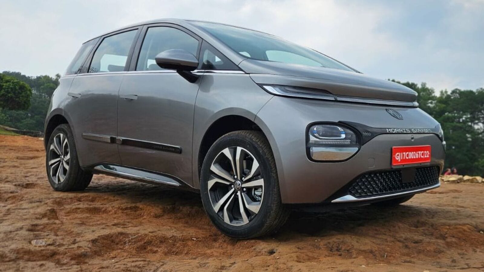 JSW MG Motor India posts 32% YTD growth; MG Select crosses 1,000-unit sales mark