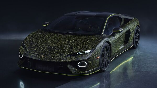 The custom finish blends Verde Shock, Grigio Maat and Nero Nemesis to produce a shimmering, multi-tone crystal effect Lamborghini Temerario