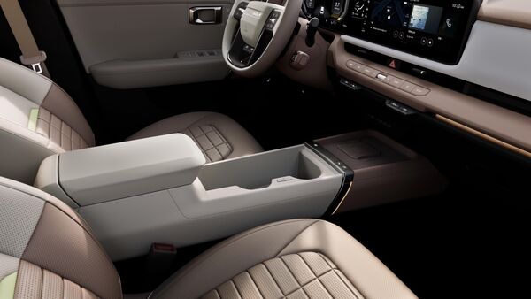 Higher variants of the 2026 Seltos feature a 10-way power-adjustable driver’s seat with ventilation and memory functions 2026 Kia Seltos