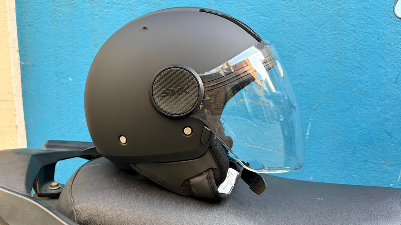 SMK Laminar helmet