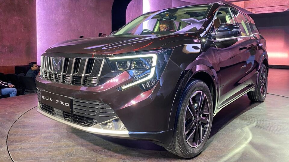  Mahindra XUV 7XO