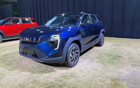  Mahindra XUV 3XO EV