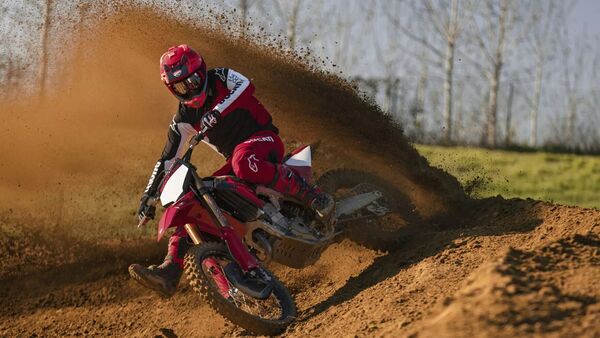 Ducati Desmo450 MX Factory