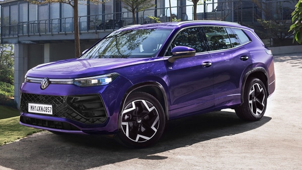 Volkswagen Tayron R-Line Front Profile