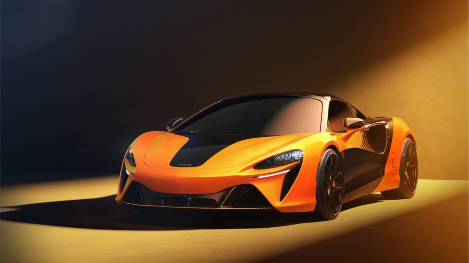 McLaren Debuts Artura Spider MCL39 Marking 10th Constructors’ Championship