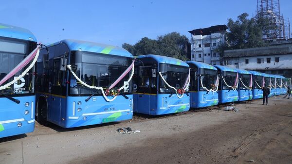 CM Rekha Gupta flags off 272 new low-floor EV buses in Delhi