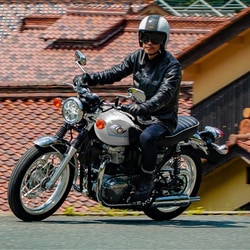 Kawasaki W800 teased on social media, India launch on the cards?