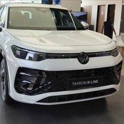 Volkswagen Tayron R-Line showcased at an Indian dealership ahead of customer deliveries.