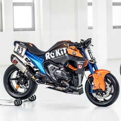 BMW R 1300 R Superhooligan unveiled as 1976 Daytona tribute