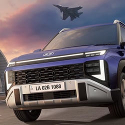 The Hyundai Venue crossed 1 lakh bookings in India and received a new HX8 Diesel Automatic variant.