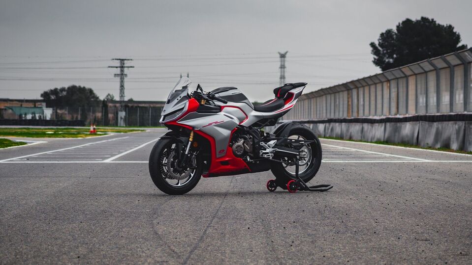 QJ Motor launches Kawasaki Ninja ZX-4RR rival in Europe with 78