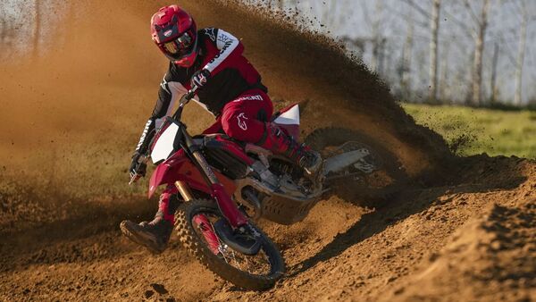 Ducati Desmo450 MX Factory