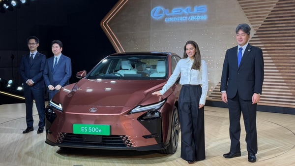 Lexus ES 500e