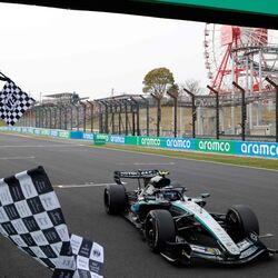 Kimi Antonelli leads the field at Suzuka on his way to a second consecutive Formula 1 victory.