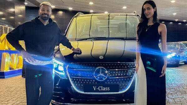 Hardik Pandya Mercedes V-Class 