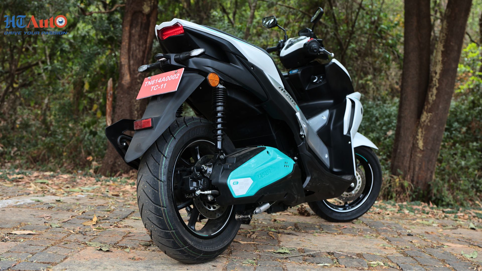Yamaha Aerox e