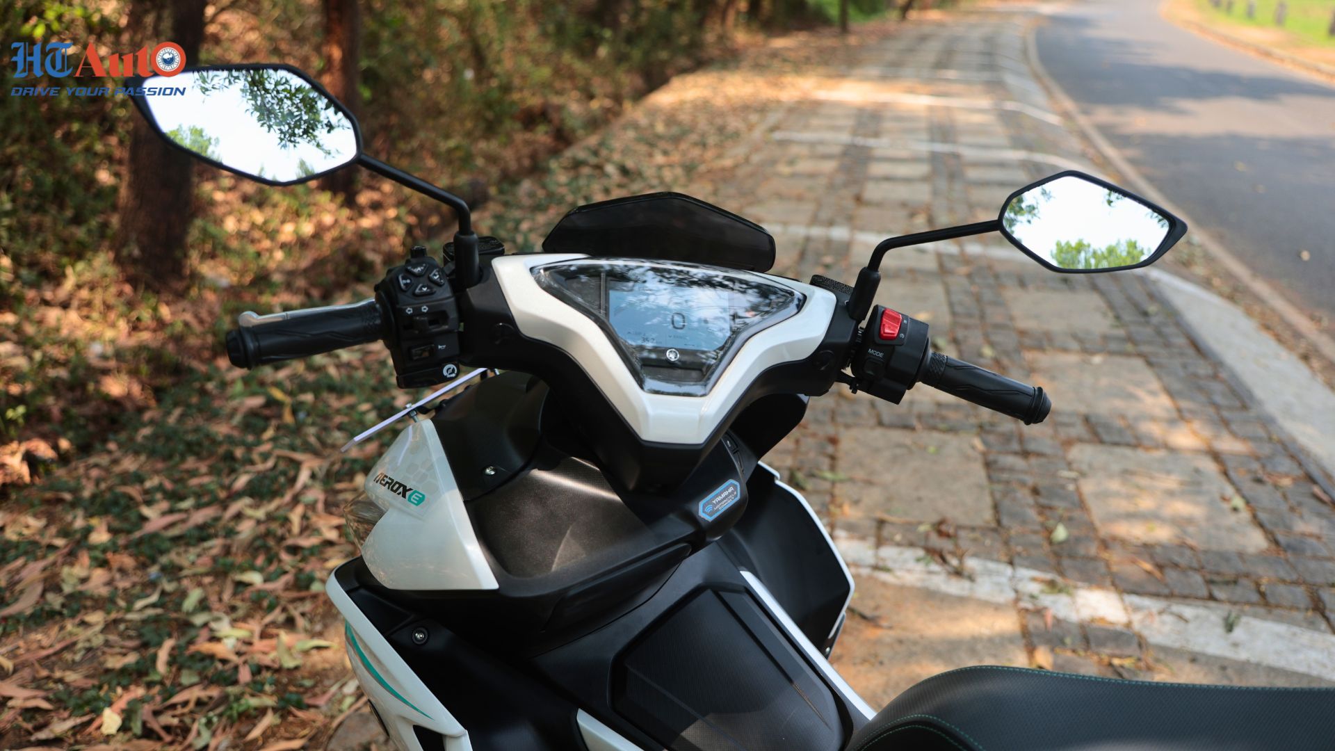 Yamaha Aerox e