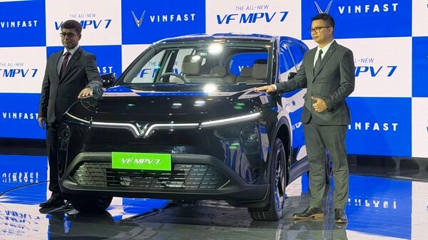 VinFast VF MPV 7 