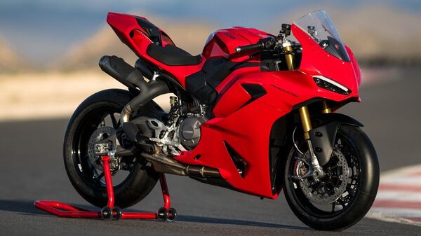  2025 Ducati Panigale V2