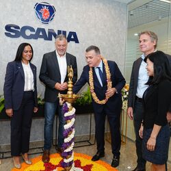 (Left to Right) Rupa Thakkar, Head, Business Sweden, Bengaluru, India, Silvio Munhoz, Managing Director, Scania Commercial Vehicles India Pvt. Ltd, His Excellency Jan Thesleff, Ambassador of Sweden to India, Martin Stahlberg, Senior Vice President Asia and Oceania at Scania CV AB, Bee Lian Serene, Marcom Head, AOR
