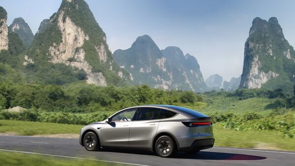 Tesla Model Y L