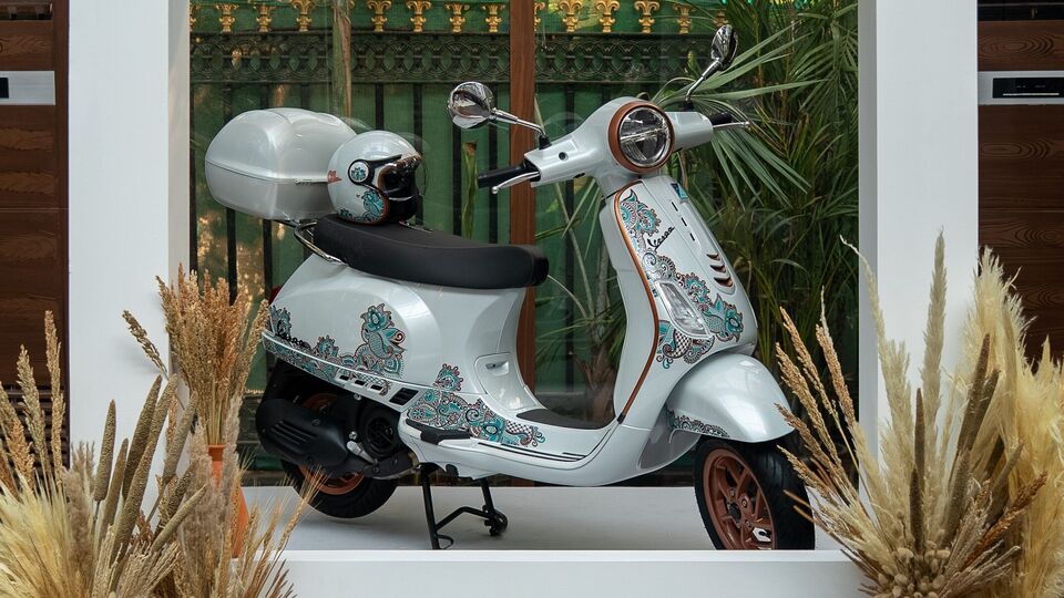 Vespa Tech 80th series