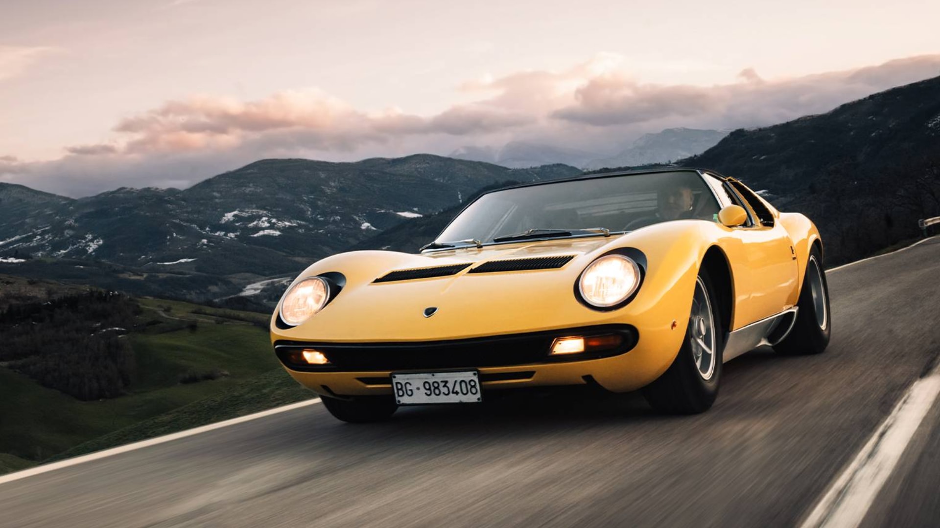 Yellow Lamborghini Miura 
